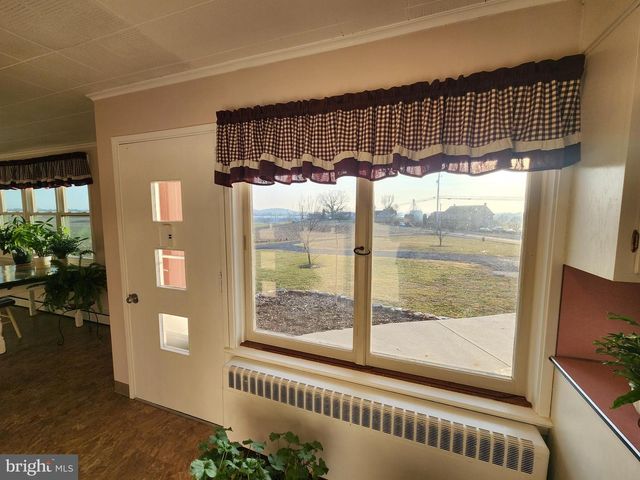 2361 LEABROOK RD, Lancaster, PA 17601