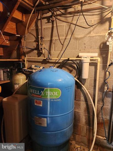 2361 LEABROOK RD, Lancaster, PA 17601