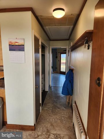 2361 LEABROOK RD, Lancaster, PA 17601