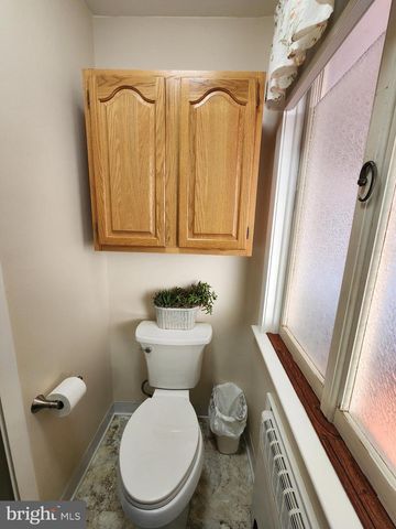 2361 LEABROOK RD, Lancaster, PA 17601