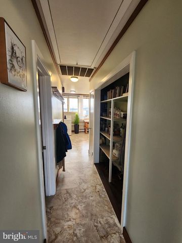 2361 LEABROOK RD, Lancaster, PA 17601