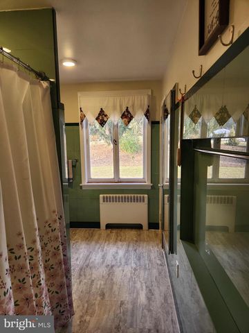 2361 LEABROOK RD, Lancaster, PA 17601