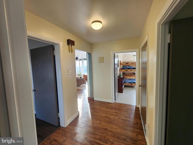 2361 LEABROOK RD, Lancaster, PA 17601