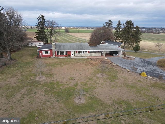 2361 LEABROOK RD, Lancaster, PA 17601