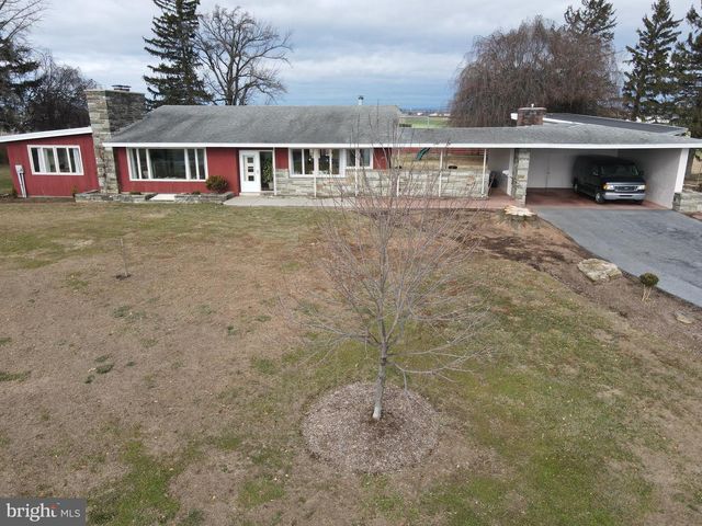 2361 LEABROOK RD, Lancaster, PA 17601