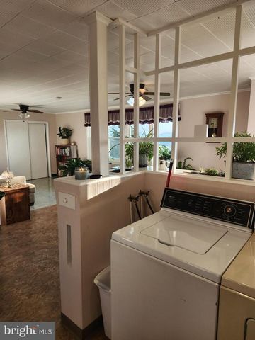 2361 LEABROOK RD, Lancaster, PA 17601