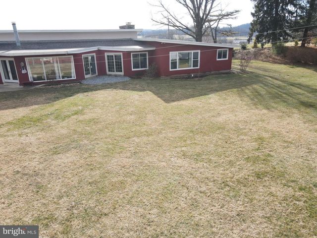 2361 LEABROOK RD, Lancaster, PA 17601