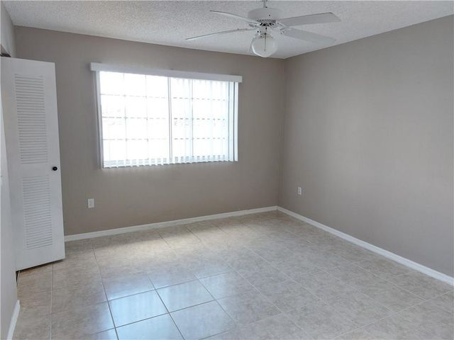 5001 Wiles Rd 308, Coconut Creek, FL 33073