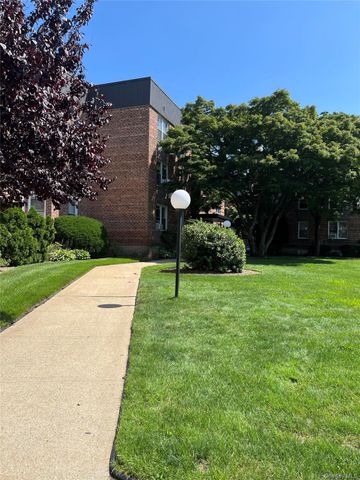 510 Dubois Ave c3, North Valley Stream, NY 11581