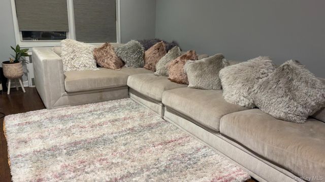 510 Dubois Ave c3, North Valley Stream, NY 11581