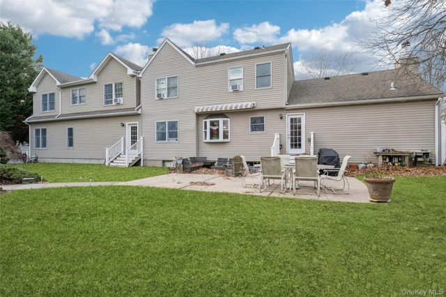 196 High Meadow Lane, Jamesport, NY 11901