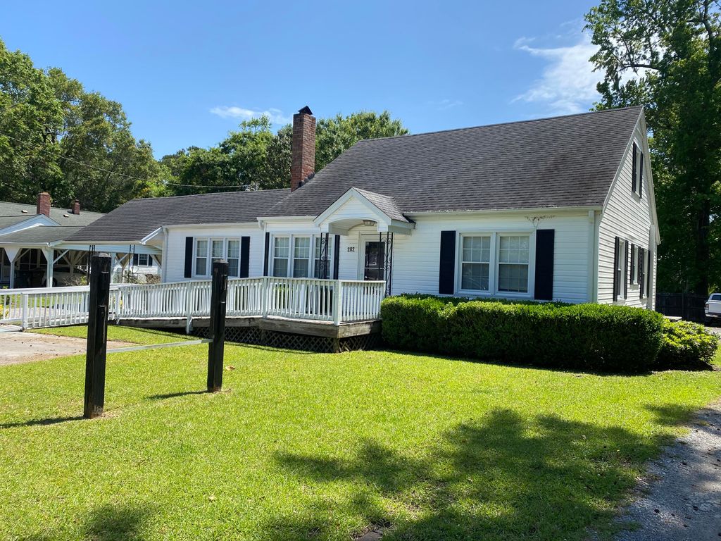 202 Carolina Avenue, Moncks Corner, SC 29461