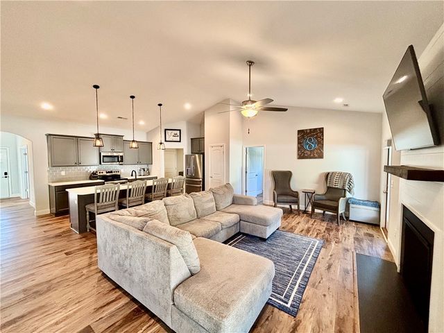 248 Inlet Pointe Drive, Anderson, SC 29625