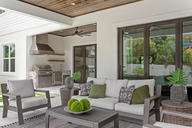 4536 W SWANN AVENUE, Tampa, FL 33609