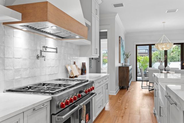 4536 W SWANN AVENUE, Tampa, FL 33609