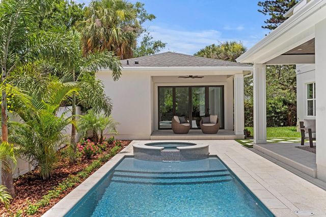 4536 W SWANN AVENUE, Tampa, FL 33609