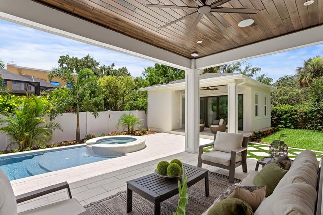 4536 W SWANN AVENUE, Tampa, FL 33609