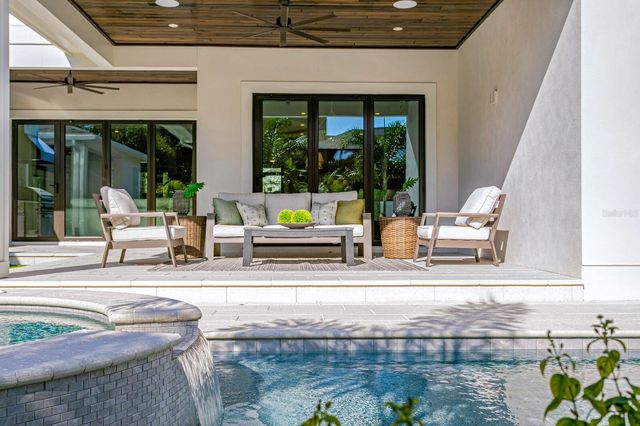 4536 W SWANN AVENUE, Tampa, FL 33609