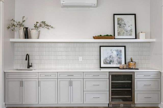 4536 W SWANN AVENUE, Tampa, FL 33609