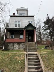 1123 Buente St, Spring Hill, PA 15212