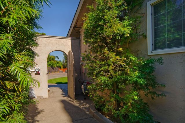 6223 Franciscan Way, San Jose, CA 95120