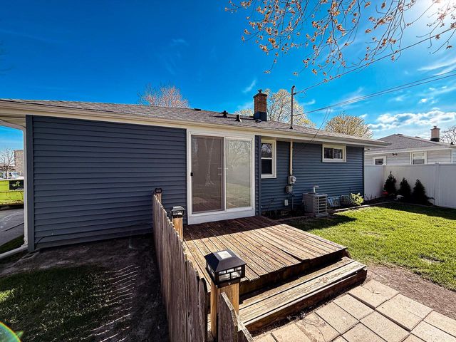 8620 Lynx AVENUE, Milwaukee, WI 53225