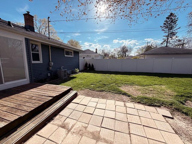8620 Lynx AVENUE, Milwaukee, WI 53225