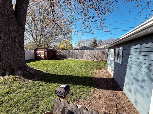8620 Lynx AVENUE, Milwaukee, WI 53225