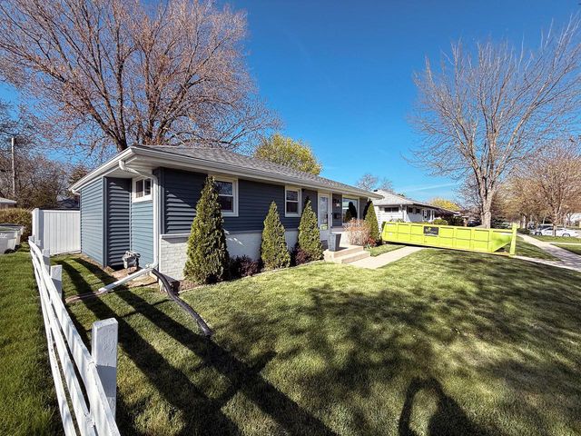 8620 Lynx AVENUE, Milwaukee, WI 53225