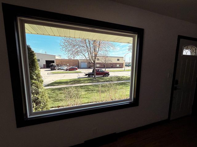 8620 Lynx AVENUE, Milwaukee, WI 53225