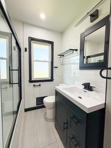 8620 Lynx AVENUE, Milwaukee, WI 53225