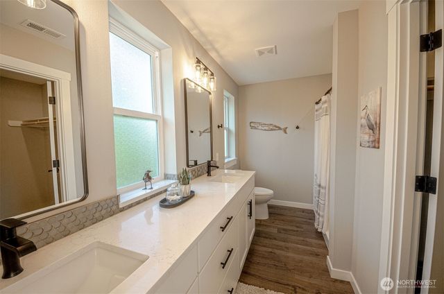 429 Wild Ginger Lane SW, Ocean Shores, WA 98569