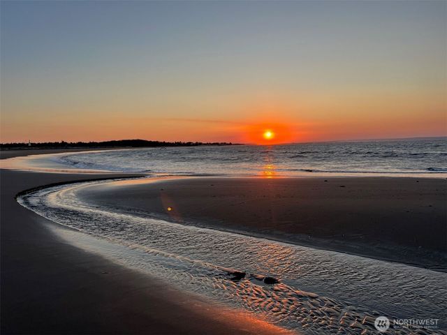 429 Wild Ginger Lane SW, Ocean Shores, WA 98569