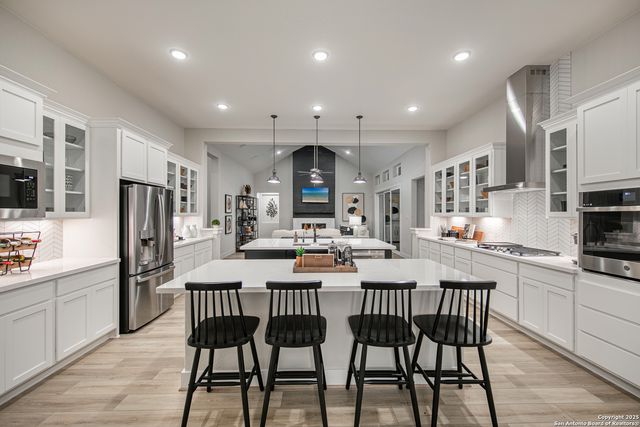 247 Storm Way, Castroville, TX 78009