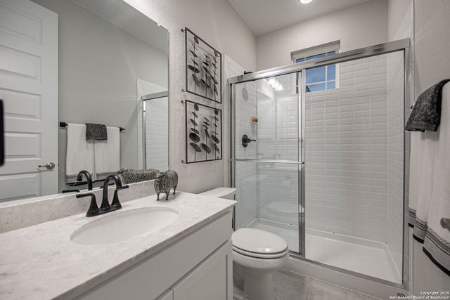 247 Storm Way, Castroville, TX 78009