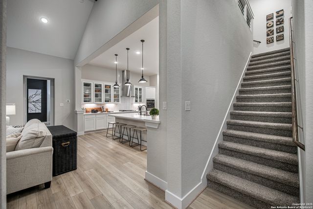 247 Storm Way, Castroville, TX 78009