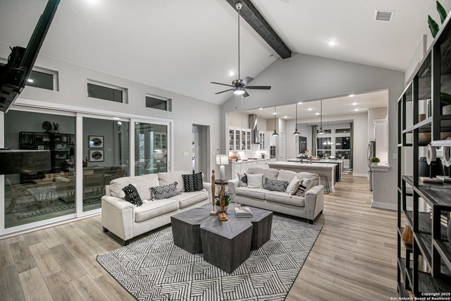 247 Storm Way, Castroville, TX 78009