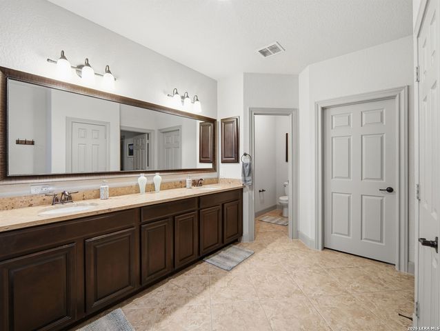 11911 Lampasas Trl, San Antonio, TX 78253