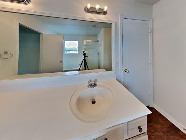 5043 Willow Point Drive, Conroe, TX 77303