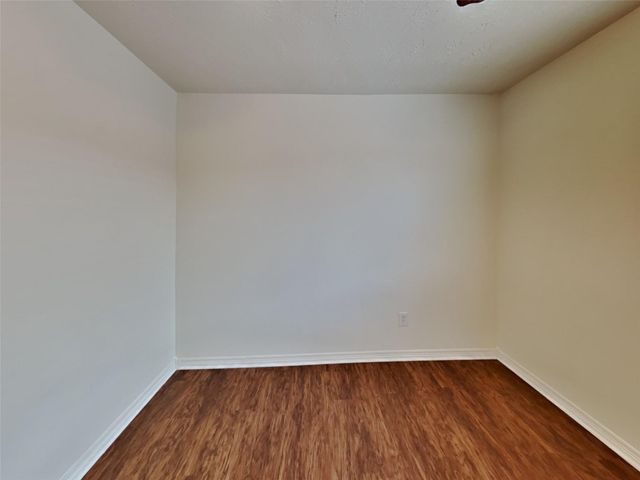 5043 Willow Point Drive, Conroe, TX 77303