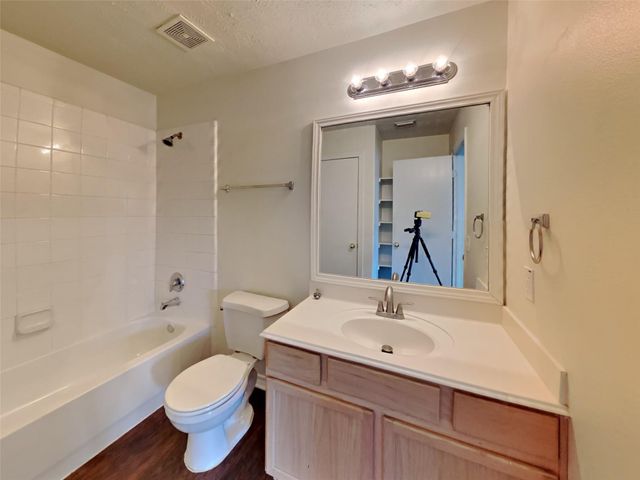 5043 Willow Point Drive, Conroe, TX 77303