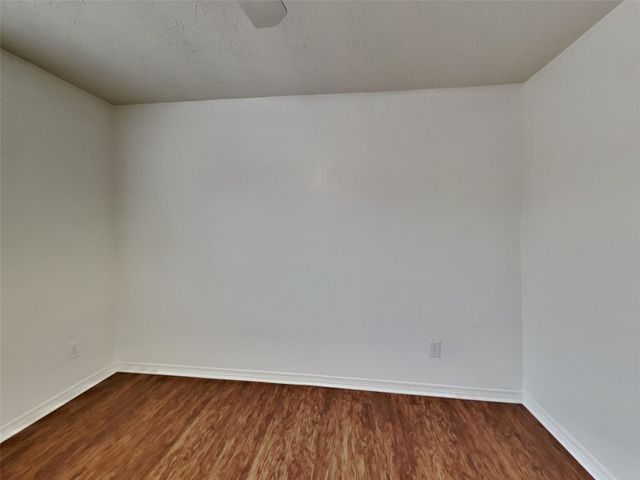 5043 Willow Point Drive, Conroe, TX 77303