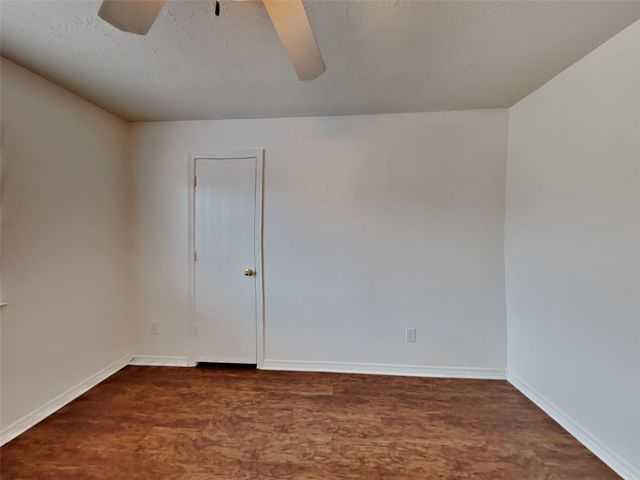 5043 Willow Point Drive, Conroe, TX 77303
