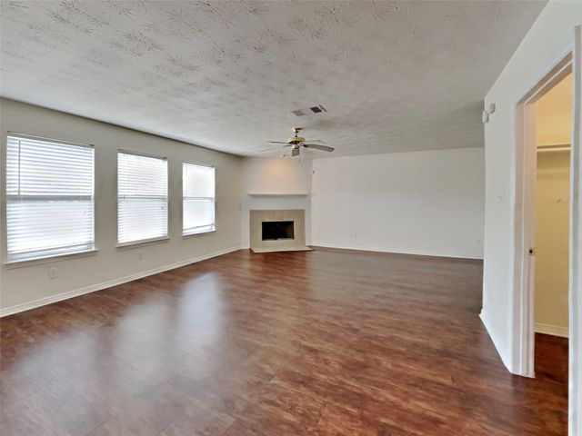 5043 Willow Point Drive, Conroe, TX 77303