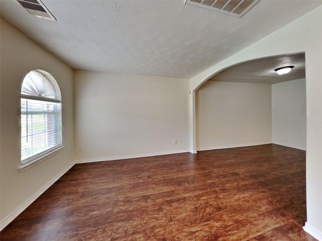 5043 Willow Point Drive, Conroe, TX 77303