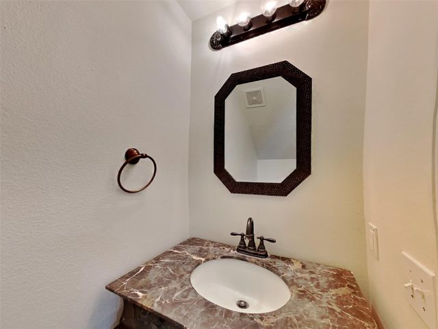 5043 Willow Point Drive, Conroe, TX 77303