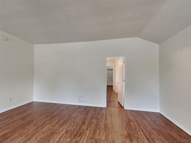 5043 Willow Point Drive, Conroe, TX 77303