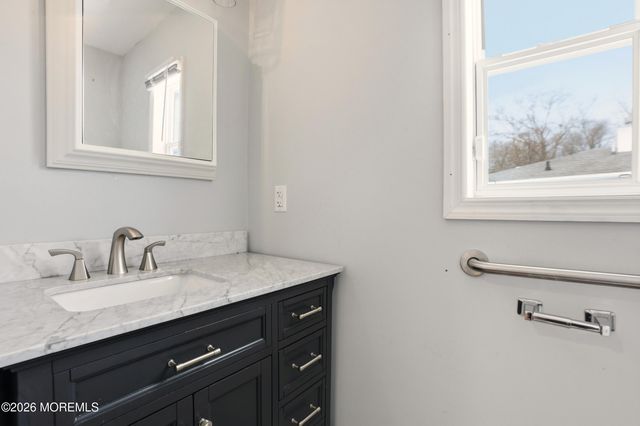 1057 Savannah Street, Toms River, NJ 08753