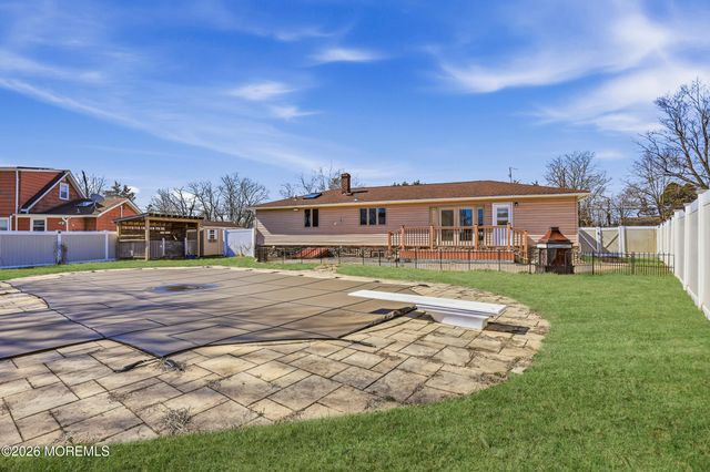 1057 Savannah Street, Toms River, NJ 08753