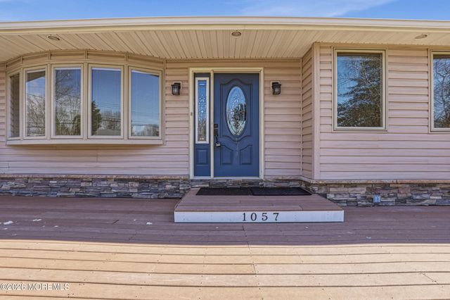 1057 Savannah Street, Toms River, NJ 08753